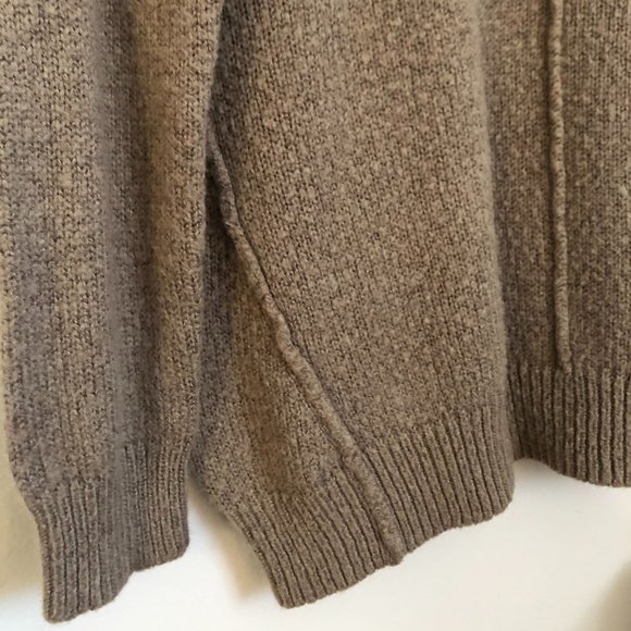 Oversized Knitted Sweater - Picture 2 of 3